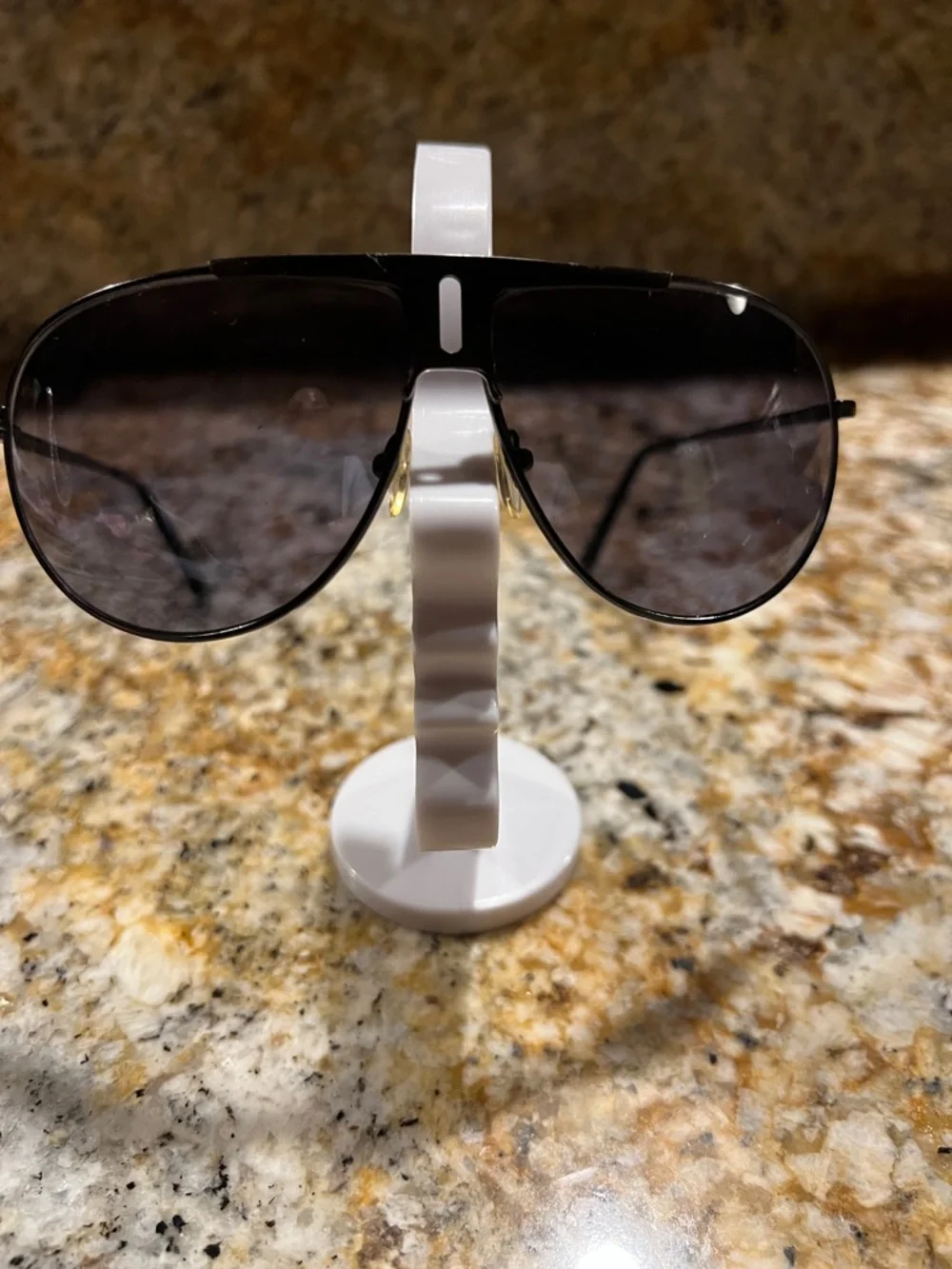 Men's Black Aviator Sunglasses - Classic Polarized Look